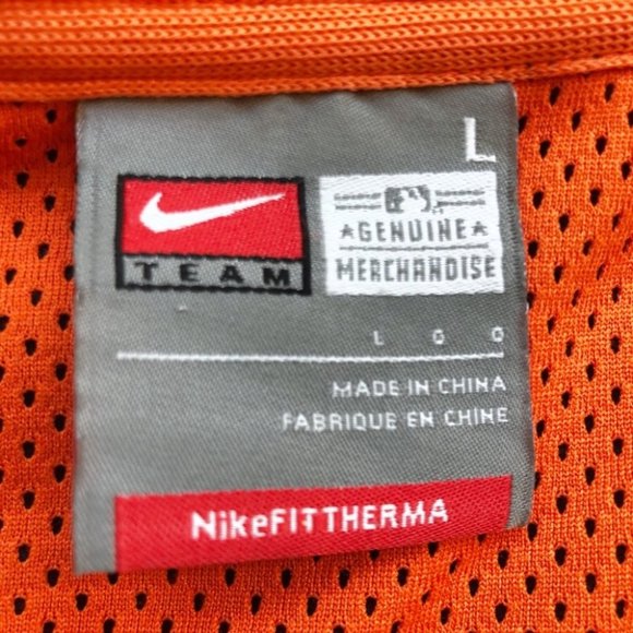 Nike MLB Black and Orange Sweatshirt with Athletic Design - Picture 8 of 10